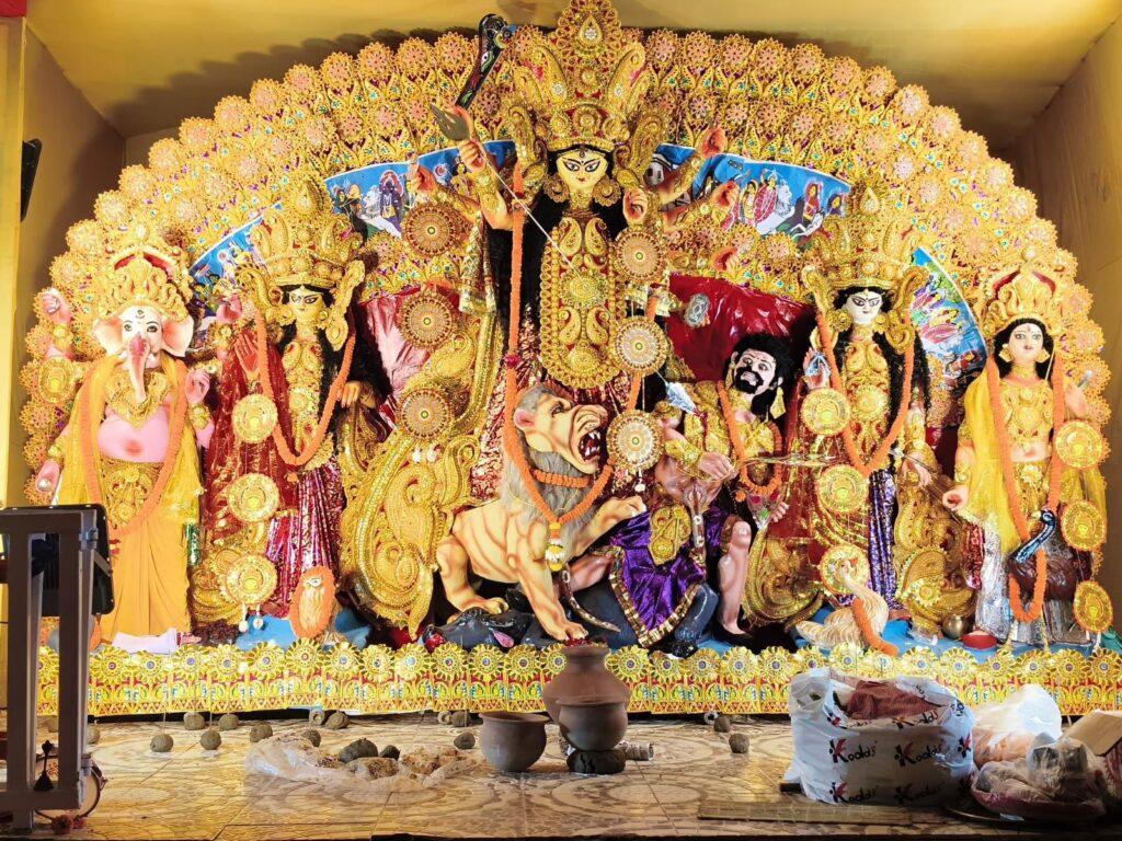 NAVRATRI DURGA PANDAL 2025: भारत के विभिन्न स्थानों के नवरात्रि दुर्गा पंडाल