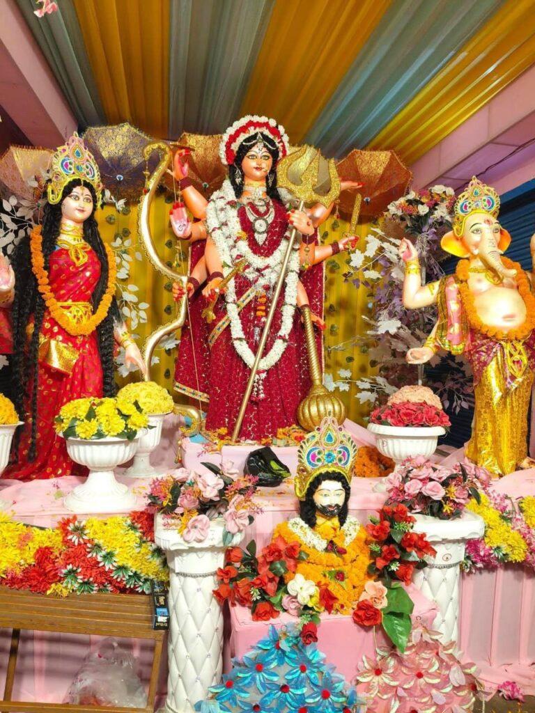 NAVRATRI DURGA PANDAL 2025: भारत के विभिन्न स्थानों के नवरात्रि दुर्गा पंडाल