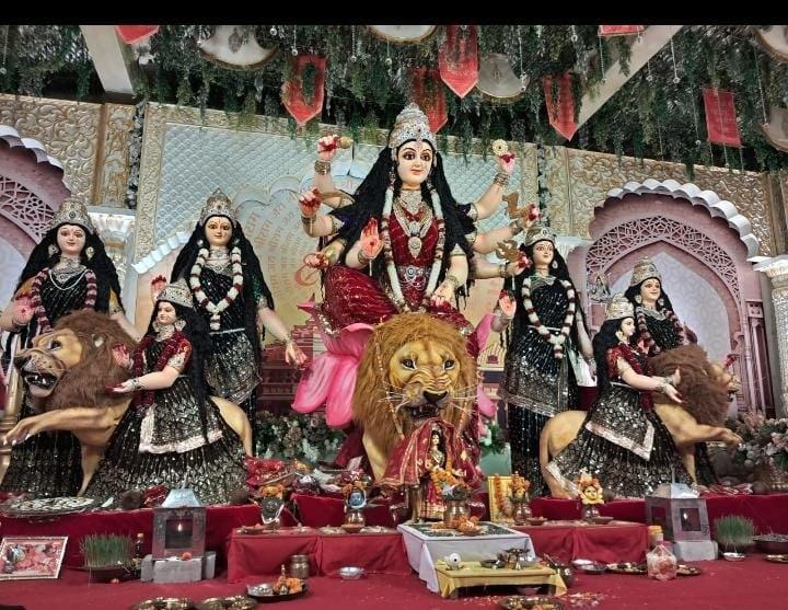NAVRATRI DURGA PANDAL 2025: भारत के विभिन्न स्थानों के नवरात्रि दुर्गा पंडाल